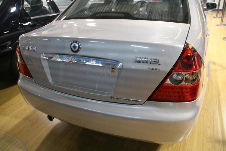 华普汽车报价及图片（华普汽车车标图片）