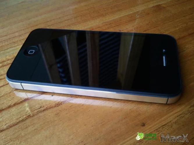 苹果手机4代（苹果手机4代手机图片）