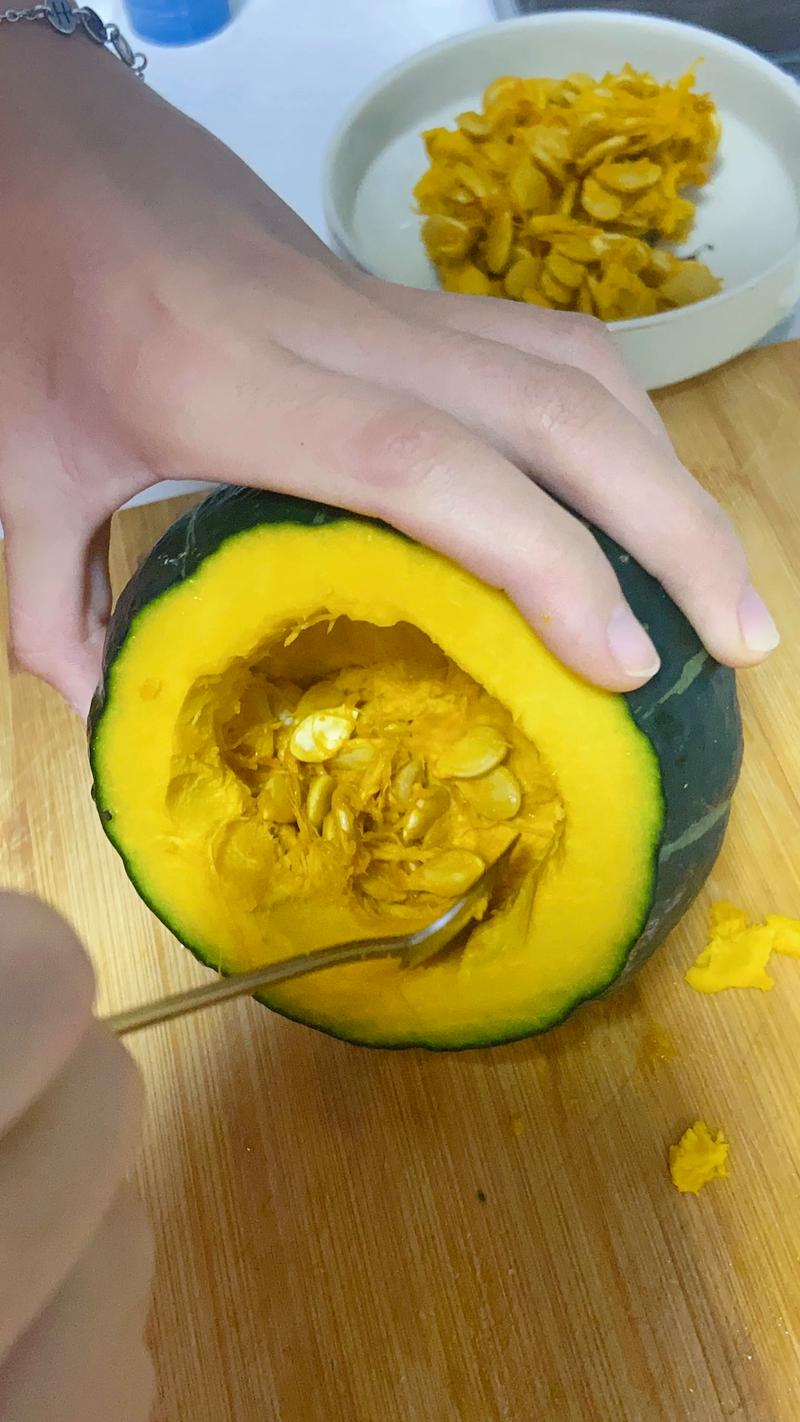 贝贝小南瓜的做法（咸蛋黄贝贝小南瓜的做法）