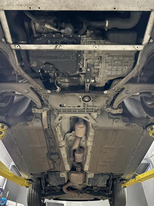 御轩汽车（御轩汽车底盘图片）