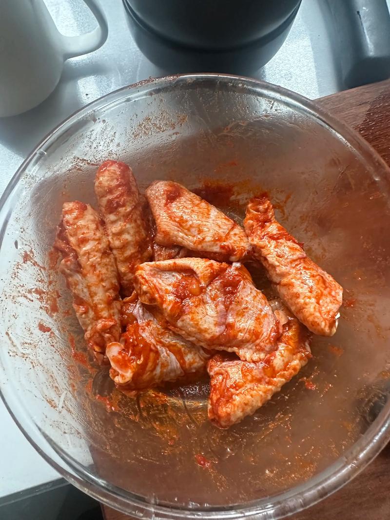 奥尔良烤翅的做法（奥尔良烤翅的做法视频）