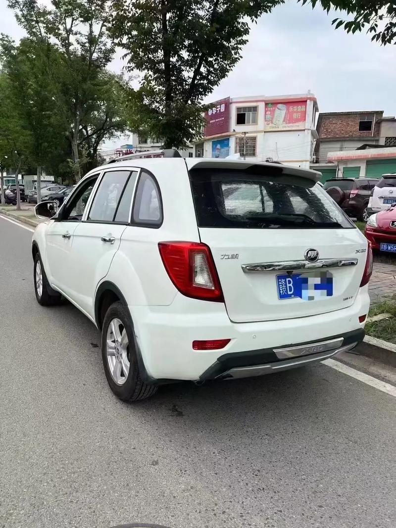 力帆汽车x60（力帆汽车x60怎么和手机互联）