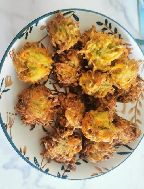 萝卜丸子的家常做法(家常炸萝卜丸子的做法)